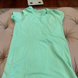 Lululemon swiftly short sleeve